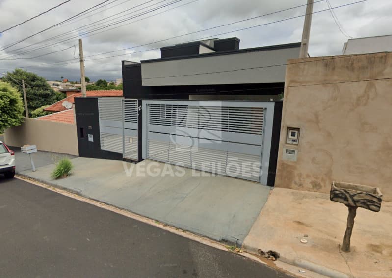 Casa em leilão em Olímpia - SP — LOTE 001 Casa Rua Jayme Ruiz Gil, Olimpia/SP