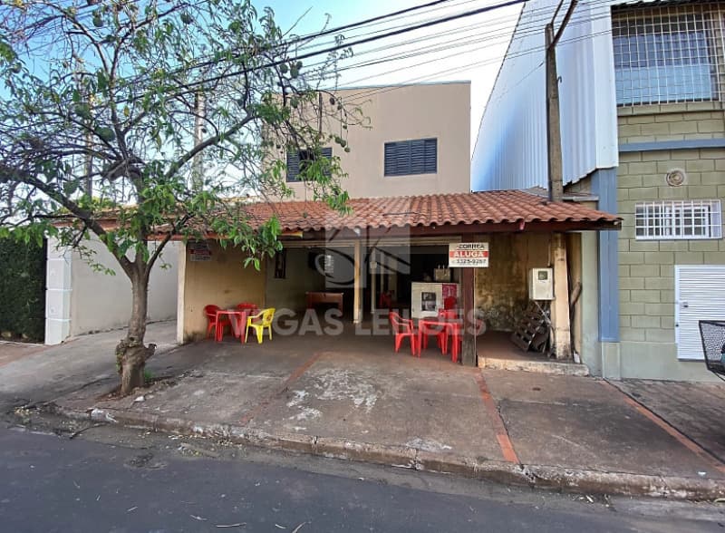 Foto 1 de 5: Comercial em leilão em Barretos - SP — LOTE 001 Imóvel misto (comercial e residencial) em Barretos/SP