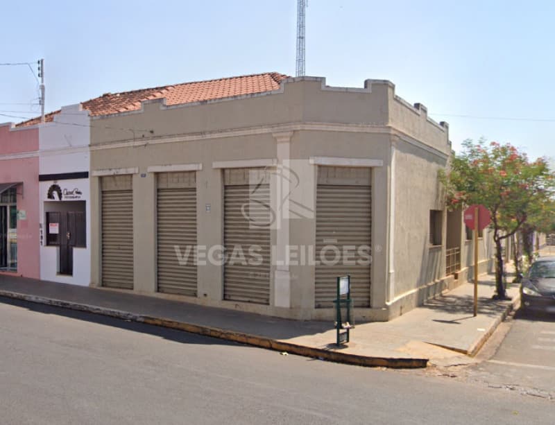 Foto 1 de 3: Casa em leilão em Taiúva - SP — LOTE 005 Casa em Taiuva/SP