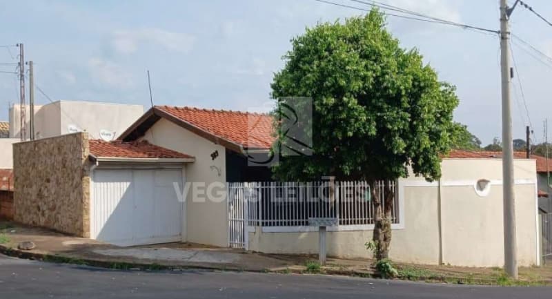 Casa em leilão em Garça - SP — LOTE 001 Casa de esquina em Garça/SP