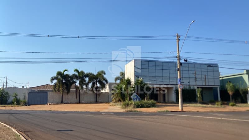 Foto 1 de 2: Comercial em leilão em Jaboticabal - SP — LOTE 001 Prédio comercial em Jaboticabal/SP