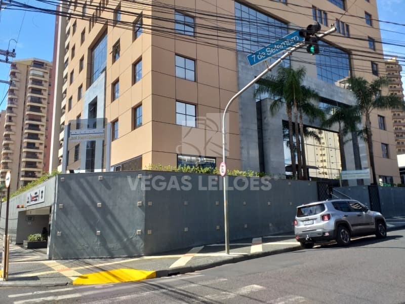 Foto 3 de 4: Comercial em leilão em Ribeirão Preto - SP, bairro Centro — LOTE 001 Sala comercial nº01 - 131,36m² de área privativa