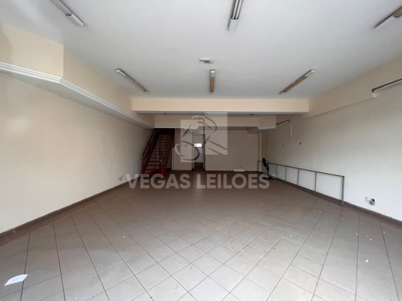 Foto 4 de 5: Comercial em leilão em Ribeirão Preto - SP, bairro Campos Elíseos — LOTE 002 Direitos - Loja comercial Av. Saudade, Rib. Preto/SP