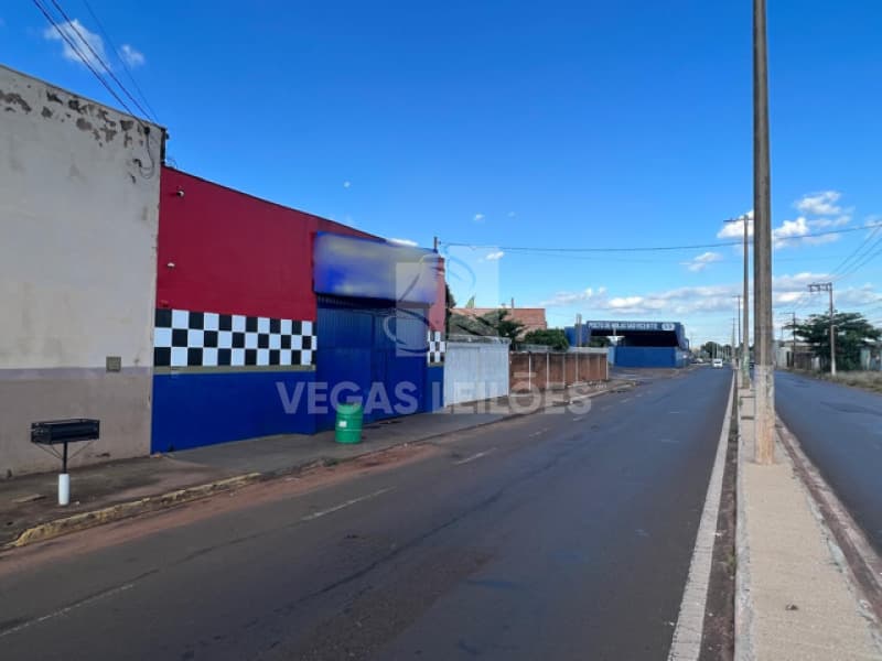 Foto 4 de 4: Comercial em leilão em Barretos - SP, bairro Los Angeles — LOTE 001 Prédio comercial em Barretos/SP