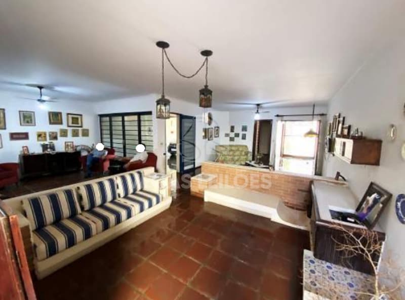 Foto 3 de 13: Casa em leilão em Barretos - SP, bairro Centro — LOTE 001 Casa Av.43, Barretos/SP