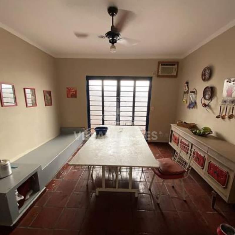 Foto 4 de 13: Casa em leilão em Barretos - SP, bairro Centro — LOTE 001 Casa Av.43, Barretos/SP