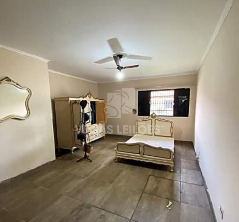 Foto 6 de 13: Casa em leilão em Barretos - SP, bairro Centro — LOTE 001 Casa Av.43, Barretos/SP