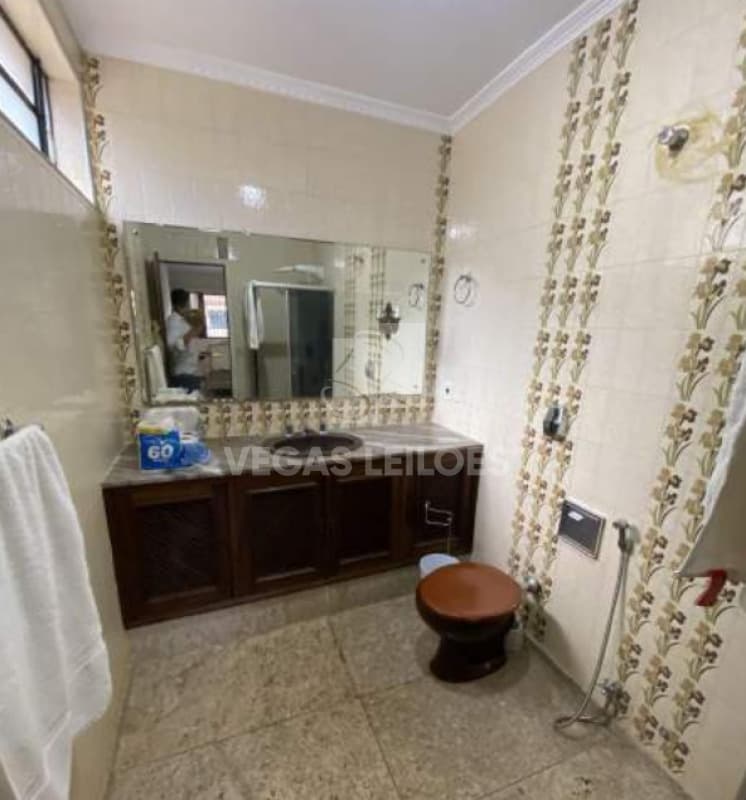Foto 7 de 13: Casa em leilão em Barretos - SP, bairro Centro — LOTE 001 Casa Av.43, Barretos/SP