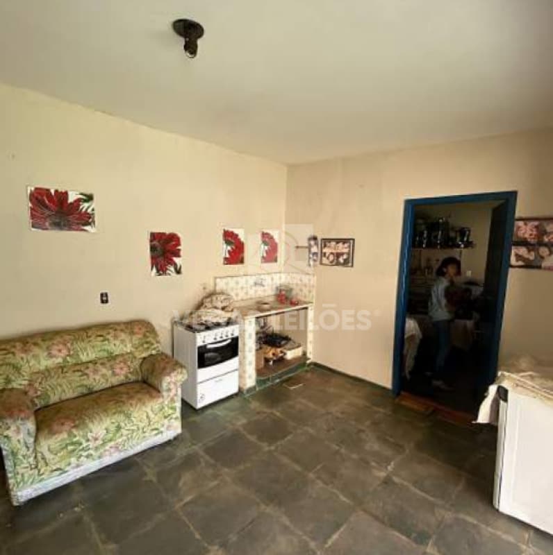 Foto 11 de 13: Casa em leilão em Barretos - SP, bairro Centro — LOTE 001 Casa Av.43, Barretos/SP