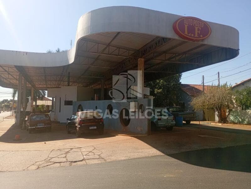 Foto 1 de 10: Comercial em leilão em Trabiju - SP, bairro Centro — LOTE 001 Prédio comercial em Trabijú/SP