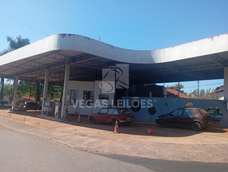 Foto 3 de 10: Comercial em leilão em Trabiju - SP, bairro Centro — LOTE 001 Prédio comercial em Trabijú/SP