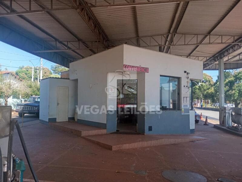 Foto 4 de 10: Comercial em leilão em Trabiju - SP, bairro Centro — LOTE 001 Prédio comercial em Trabijú/SP