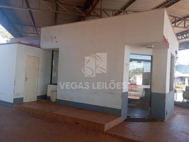 Foto 7 de 10: Comercial em leilão em Trabiju - SP, bairro Centro — LOTE 001 Prédio comercial em Trabijú/SP