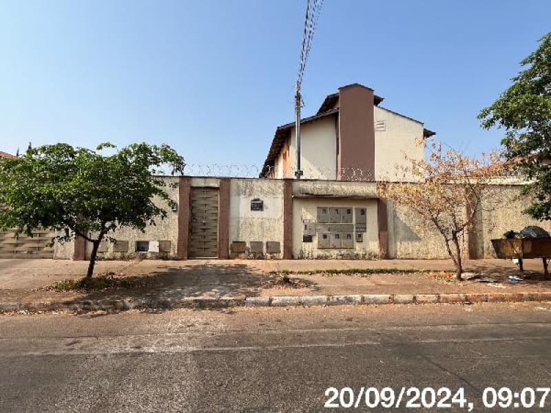 Casa em leilão em Goiânia - GO — LOTE 090 Casa