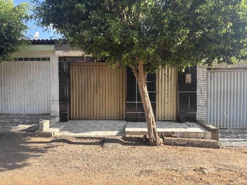 Casa em leilão em Serra Talhada - PE — LOTE 272 Casa