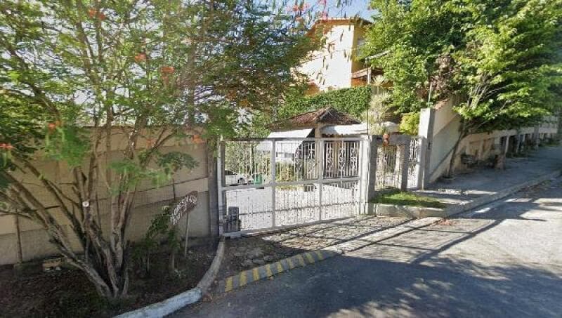 Casa em leilão em Niterói - RJ — LOTE 330 Casa