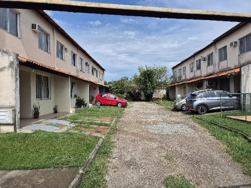 Casa em leilão em Rio De Janeiro - RJ — LOTE 369 Casa