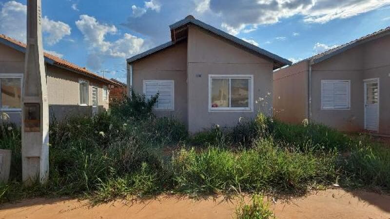 Casa em leilão em Araçatuba - SP — LOTE 475 Casa