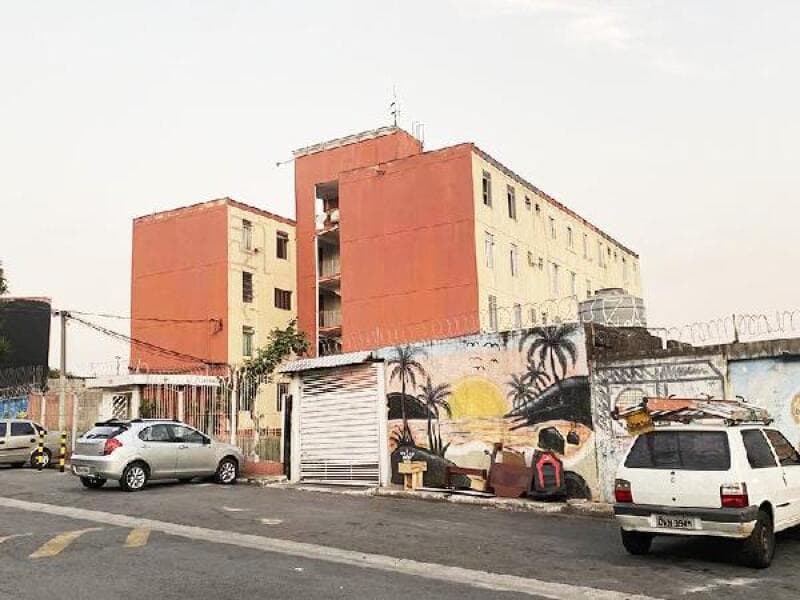 Apartamento em leilão em Carapicuíba - SP — LOTE 489 Apartamento