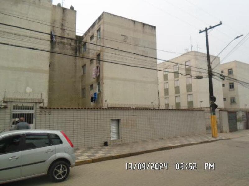 Apartamento em leilão em Guarujá - SP — LOTE 499 Apartamento