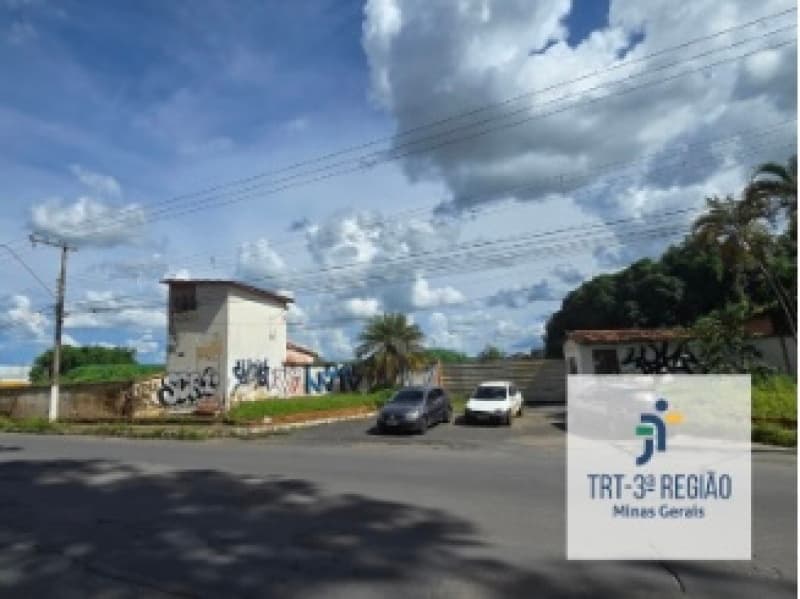 Foto 1 de 17: Terreno em leilão em Sete Lagoas - MG — LOTE 001 Terreno de 8.000 m² - São Geraldo, Sete Lagoas/MG