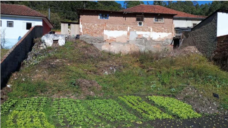 Foto 1 de 3: Terreno em leilão em Delfim Moreira - MG — LOTE 002 Terreno 361,72 m² - Delfim Moreira/MG