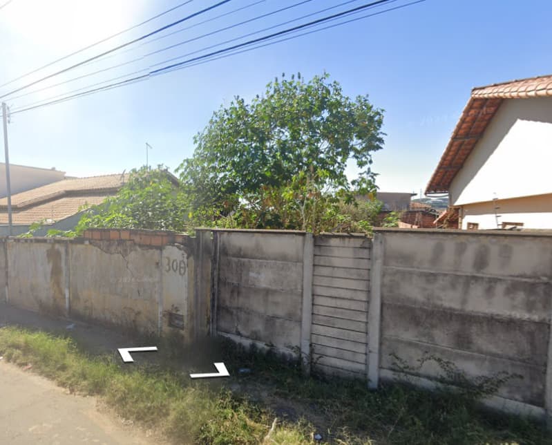 Foto 2 de 3: Terreno em leilão em Sete Lagoas - MG, bairro Nossa Senhora das Graças — LOTE 001 42% cota-parte do imóvel de 360m2. Bairro N.S. das Graças - Sete Lagoas MG
