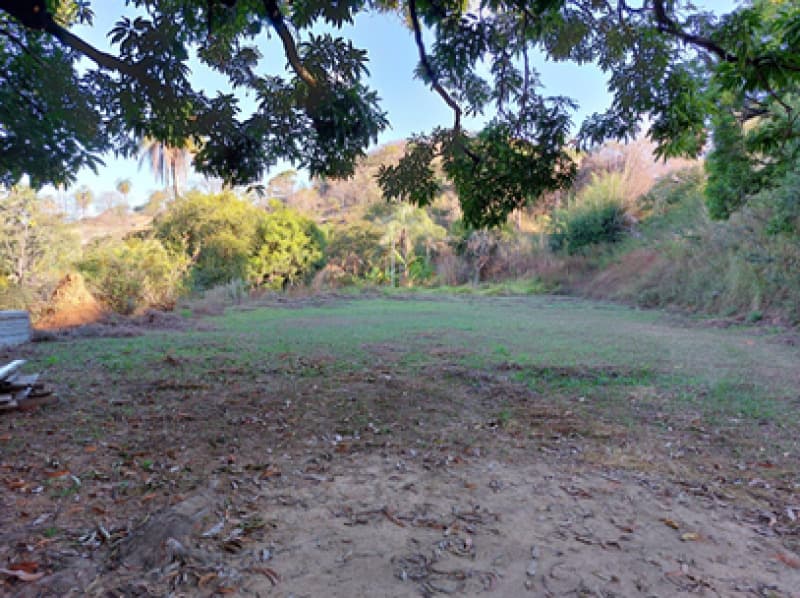 Foto 9 de 15: Casa em leilão em Sabará - MG — LOTE 001 Casa com dois pavimentos sobre um terreno com área de 7.500 m² - Boaventura, Sabará/MG