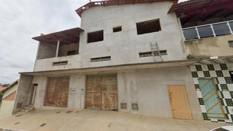 Terreno em leilão em Manga - MG — LOTE 002 Terreno com potencial residencial/comercial com área de 364m², Manga-MG