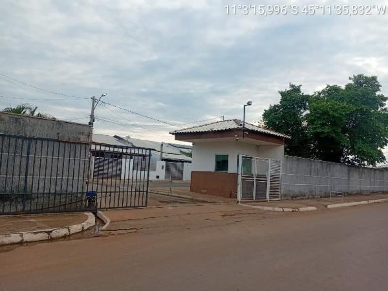 Casa em leilão em Formosa Do Rio Preto - BA, bairro Centro — LOTE 015 Casa