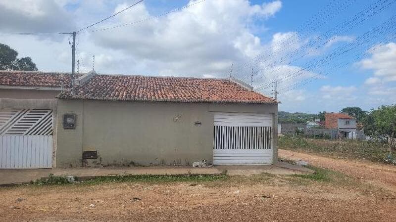 Casa em leilão em Nossa Senhora Do Socorro - SE, bairro Jardim Rosa de Maio — LOTE 430 Casa