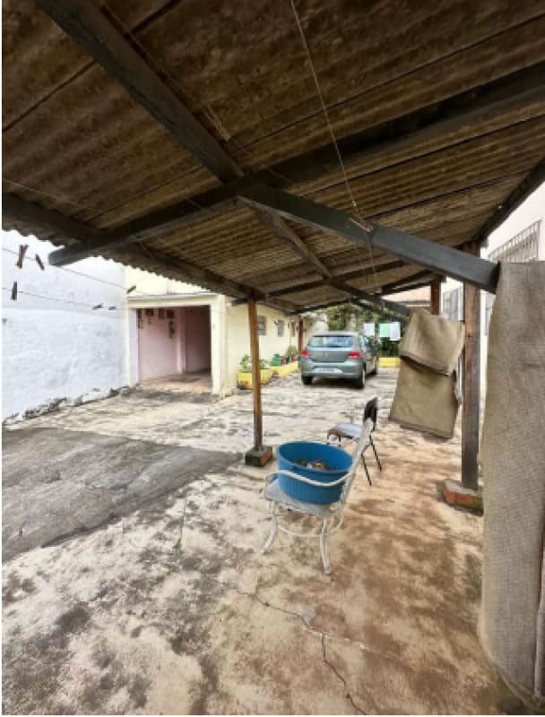Foto 3 de 4: Casa em leilão em Itajubá - MG, bairro Centro — LOTE 001 1/8 DE UMA CASA COM 103 m² - LOTE 270m² - CENTRO/ITAJUBÁ-MG
