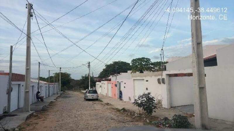 Casa em leilão em Horizonte - CE, bairro Vertente — LOTE 022 CASA
