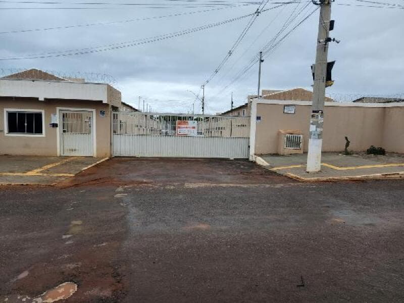 Casa em leilão em Valparaíso De Goiás - GO, bairro Chacaras Brasil — LOTE 077 CASA