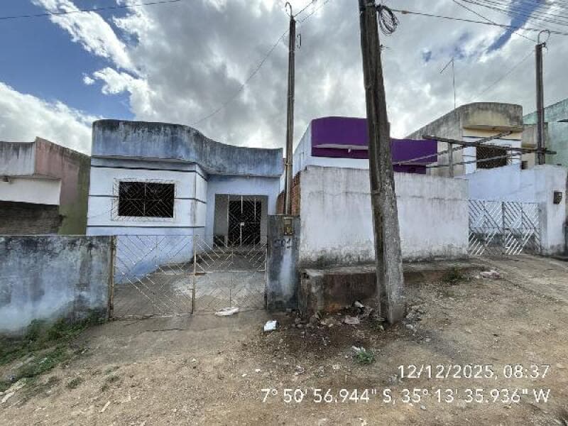 Casa em leilão em Carpina - PE, bairro Bairro Novo — LOTE 155 CASA