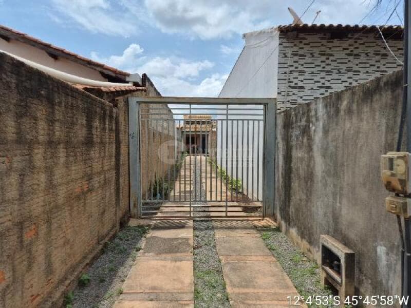 Casa em leilão em Luís Eduardo Magalhães - BA — LOTE 029 LUIS EDUARDO MAGALHAES/BA