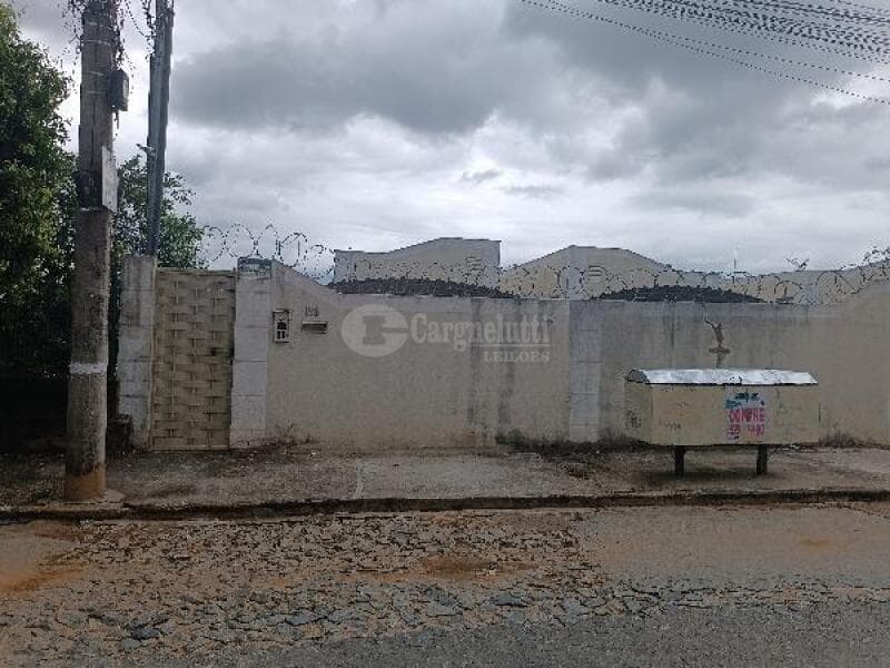 Apartamento em leilão em Ribeir3o Das Neves - MG — LOTE 190 RIBEIRAO DAS NEVES/MG