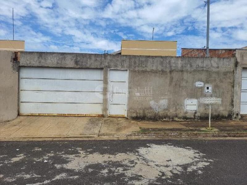 Casa em leilão em Uberaba - MG — LOTE 203 UBERABA/MG