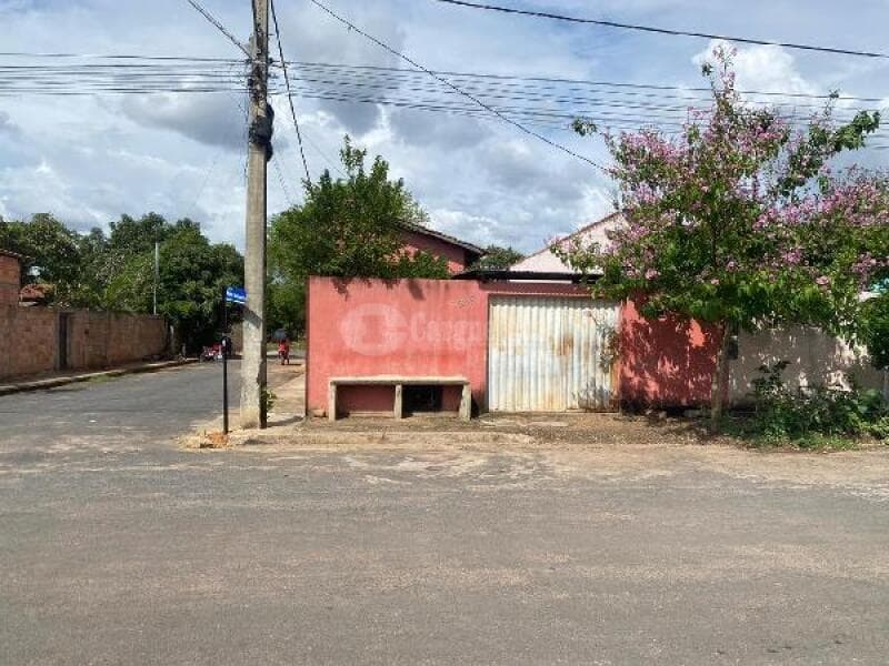 Casa em leilão em Várzea Da Palma - MG — LOTE 211 VARZEA DA PALMA/MG