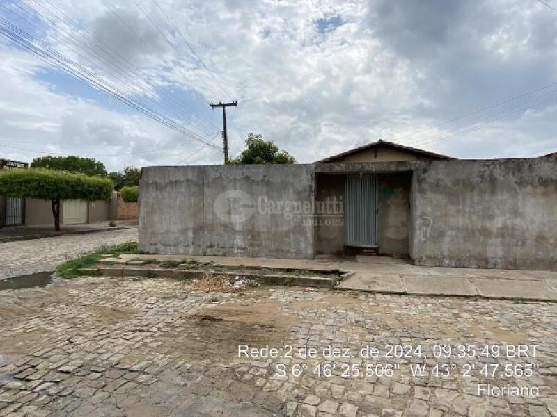 Casa em leilão em Floriano - PI — LOTE 299 FLORIANO/PI
