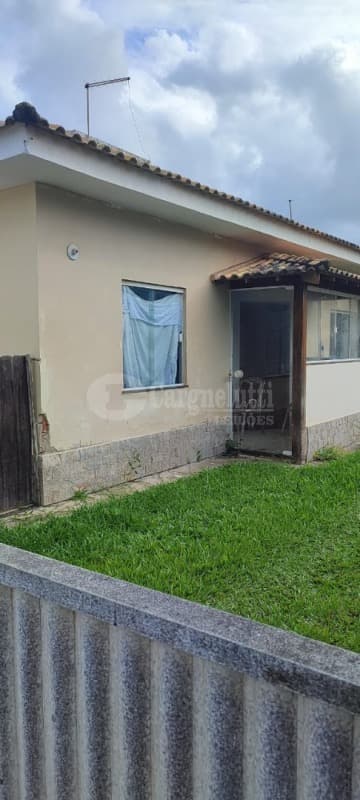 Foto 2 de 9: Casa em leilão em Cabo Frio - RJ — LOTE 346 CABO FRIO/RJ - POSSIBILIDADE DO USO DE FGTS - SEM FINANCIAMENTO