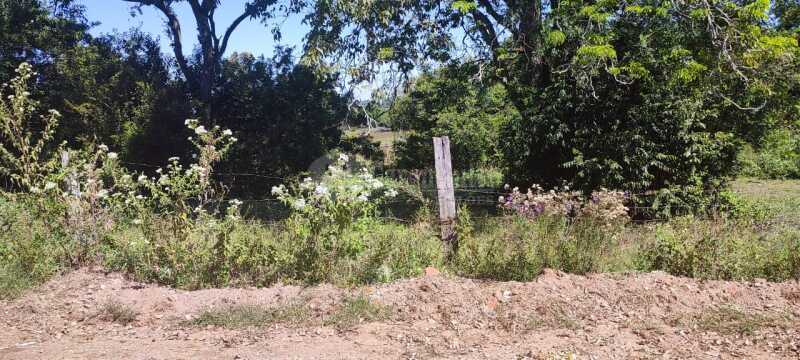 Foto 8 de 12: Terreno em leilão em Santa Maria - RS — LOTE 006 Três lotes de terrenos, sob nº 08, 09 e 10, da quadra “B, do Loteamento Denominado Vila San