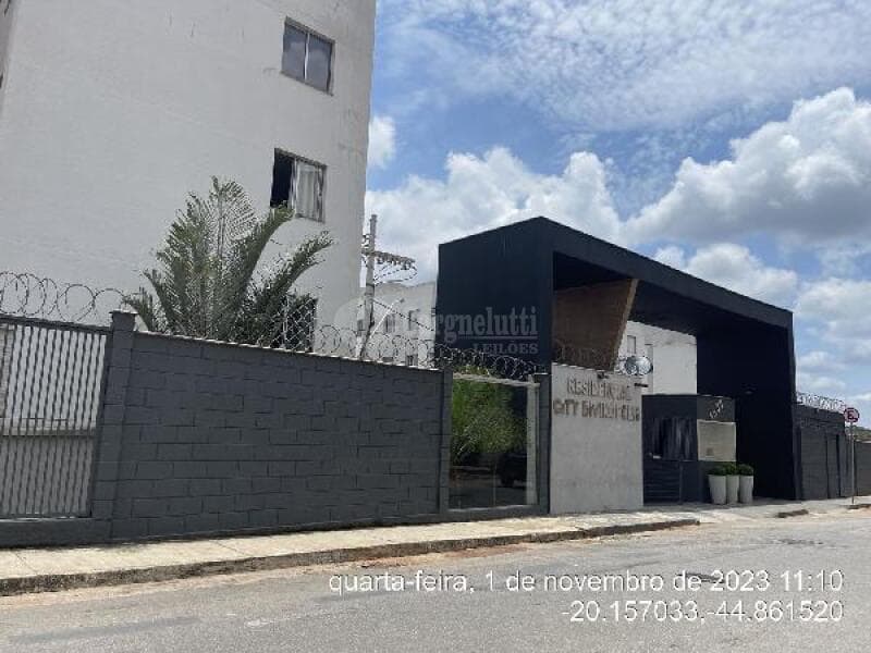 Apartamento em leilão em Divinópolis - MG — LOTE 151 DIVINOPOLIS / MG