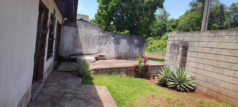 Foto 3 de 10: Terreno em leilão em Panambi - RS, bairro Medianeira — LOTE 001 Um terreno urbano, com área de 397,04m², localizado na Rua Colômbia, com uma construção ina