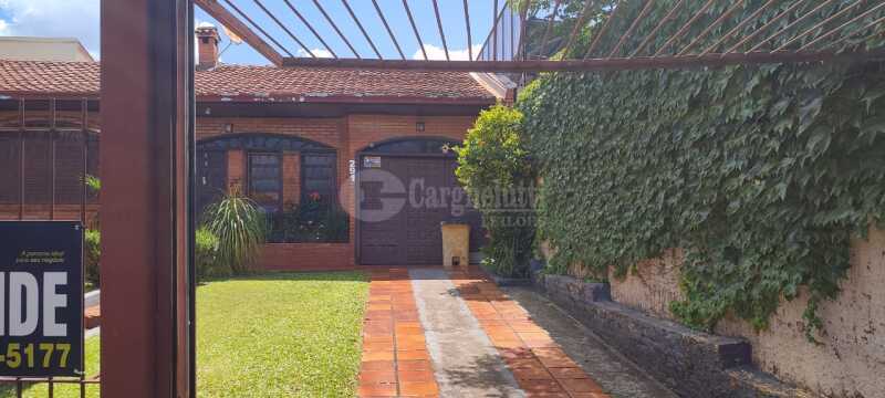 Foto 3 de 4: Terreno em leilão em Santa Rosa - RS, bairro Vila dos Bancários — LOTE 003 Um terreno urbano, situado na rua Augusto Krebs, com a área de 561m², encontra-se construíd