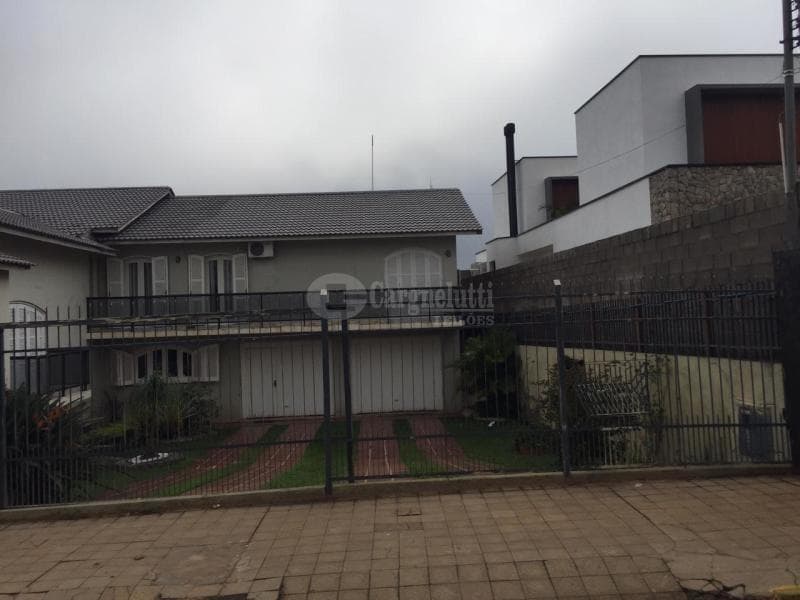 Foto 3 de 6: Terreno em leilão em Tupanciretã - RS — LOTE 002 Um terreno urbano, situado à rua Major Antônio Silveira, com a área de 718,08m², encontra-s