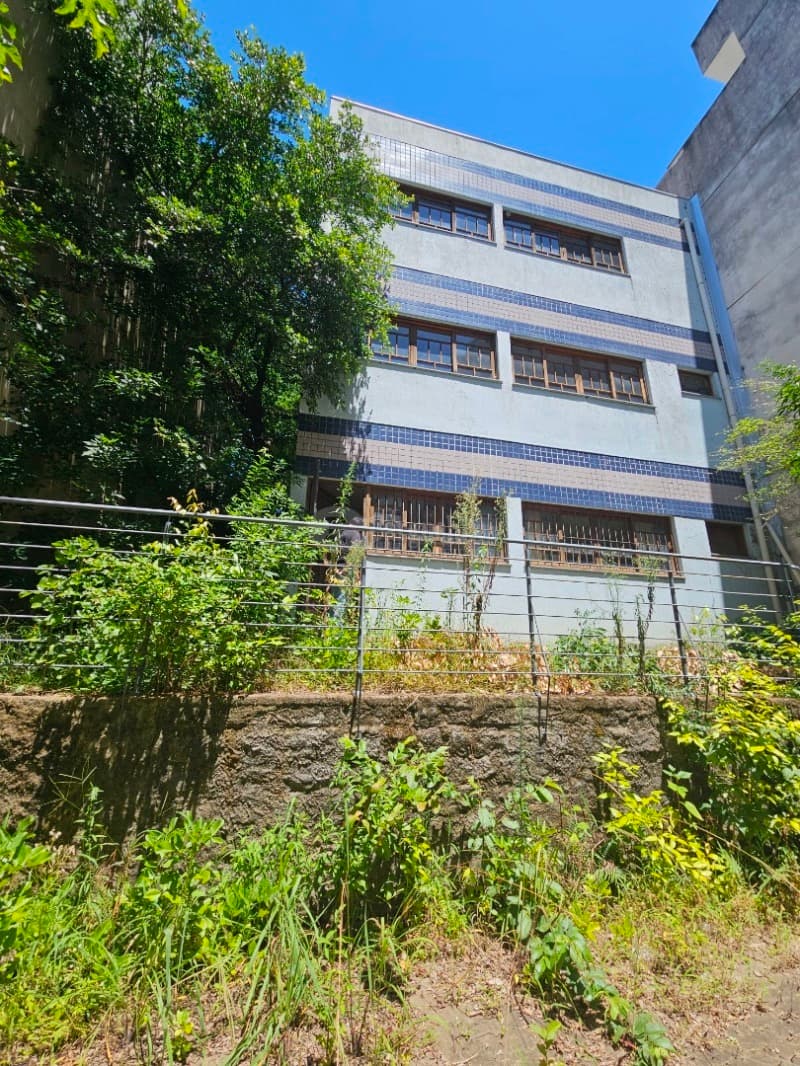 Foto 14 de 63: Comercial em leilão em Porto Alegre - RS, bairro Higienópolis — LOTE 001 Prédio na Rua Luzitana, 933, Higienópolis, Porto Alegre/RS