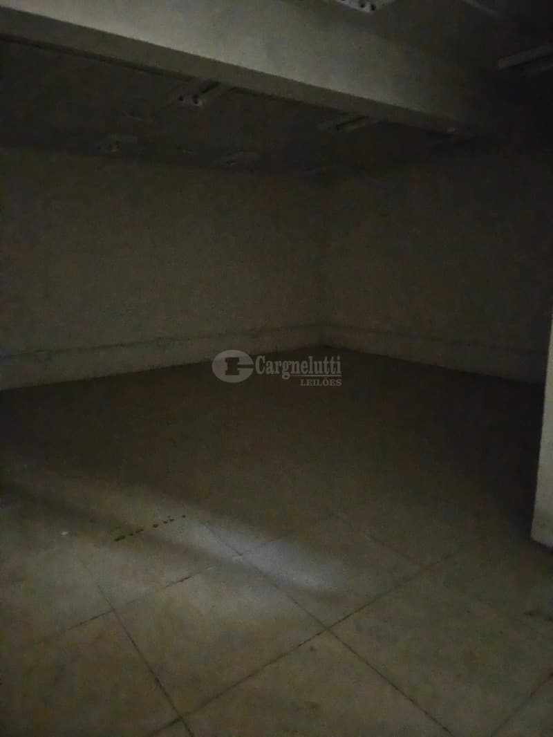Foto 16 de 63: Comercial em leilão em Porto Alegre - RS, bairro Higienópolis — LOTE 001 Prédio na Rua Luzitana, 933, Higienópolis, Porto Alegre/RS