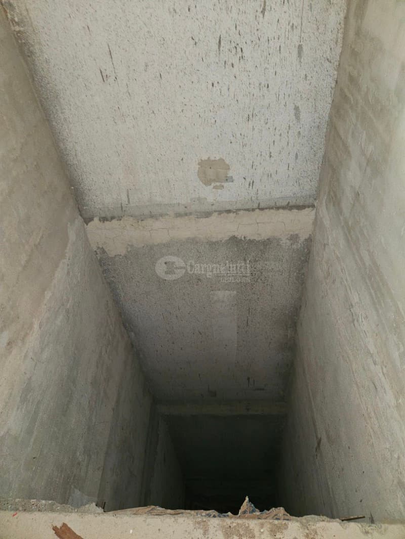 Foto 23 de 63: Comercial em leilão em Porto Alegre - RS, bairro Higienópolis — LOTE 001 Prédio na Rua Luzitana, 933, Higienópolis, Porto Alegre/RS