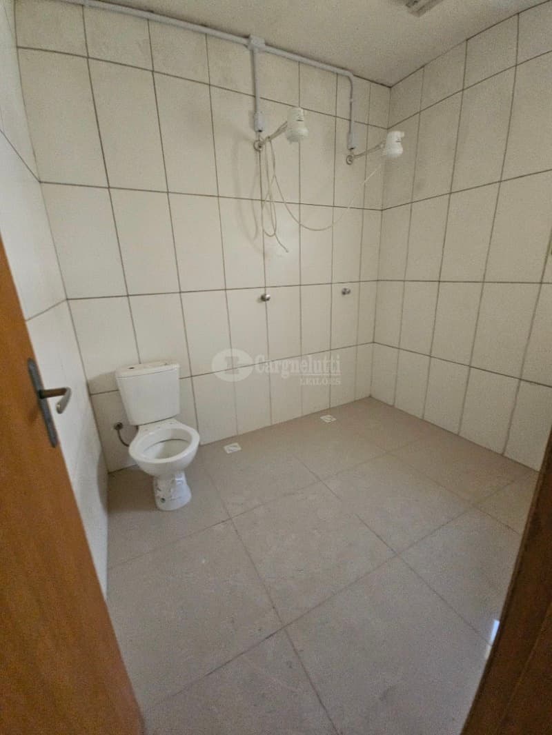 Foto 31 de 63: Comercial em leilão em Porto Alegre - RS, bairro Higienópolis — LOTE 001 Prédio na Rua Luzitana, 933, Higienópolis, Porto Alegre/RS